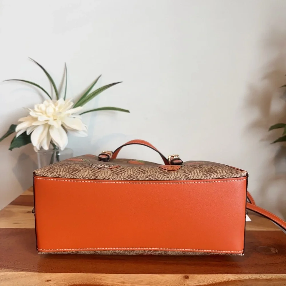 NWT COACH Mollie‎ Tote Bag 25 In Signature Canvas With Orange Print